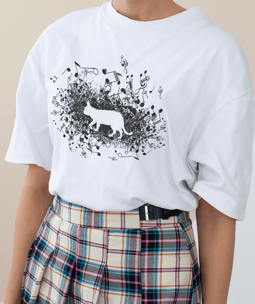 猫と音符の可愛いTシャツ