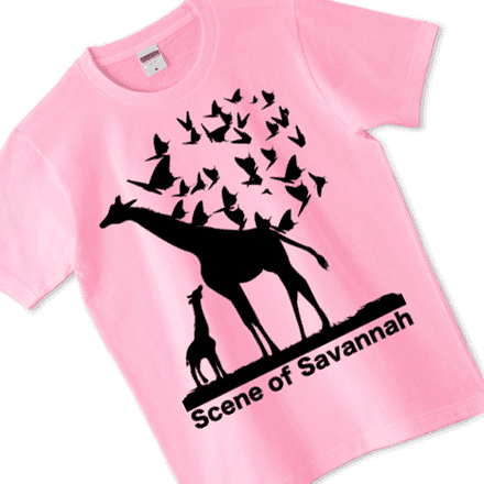 ピンクのキリンシルエットデザインTシャツ